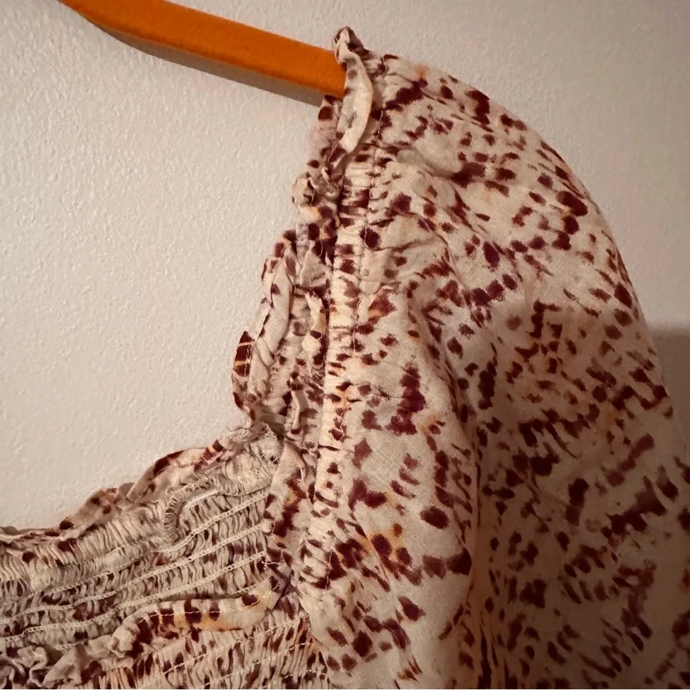 Old Navy Red and‎ Cream Puff Sleeve Peplum Blouse Medium Boho Summer Spring
